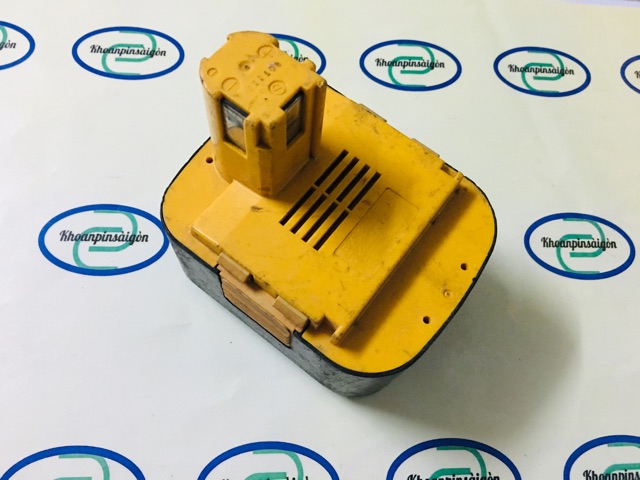 Vỏ Pin zin 15.6v national chọt và pana 14.4v trượt , 1 cái