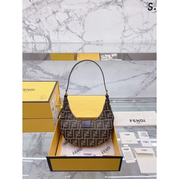 Túi xách Fendì kẹp nách sz 25 siêu xịn, form chuẩn