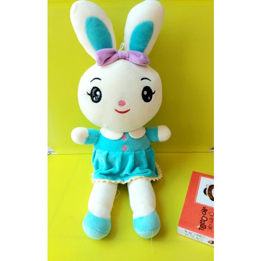 Gấu bông thỏ mặc váy
