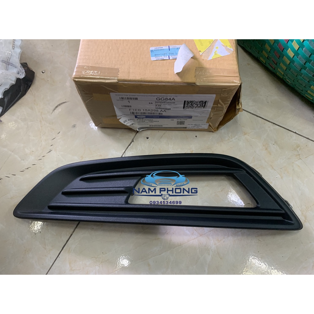 Ốp đèn gầm Focus Ốp đèn sương mù Focus 15 RH đen ngang - F1EB15A299AA / F1EB15A298AA / F1EZ15266A