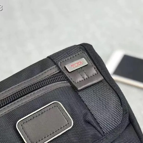 Túi đeo chéo Tumi 222306 ni lông da chống nước nvy2