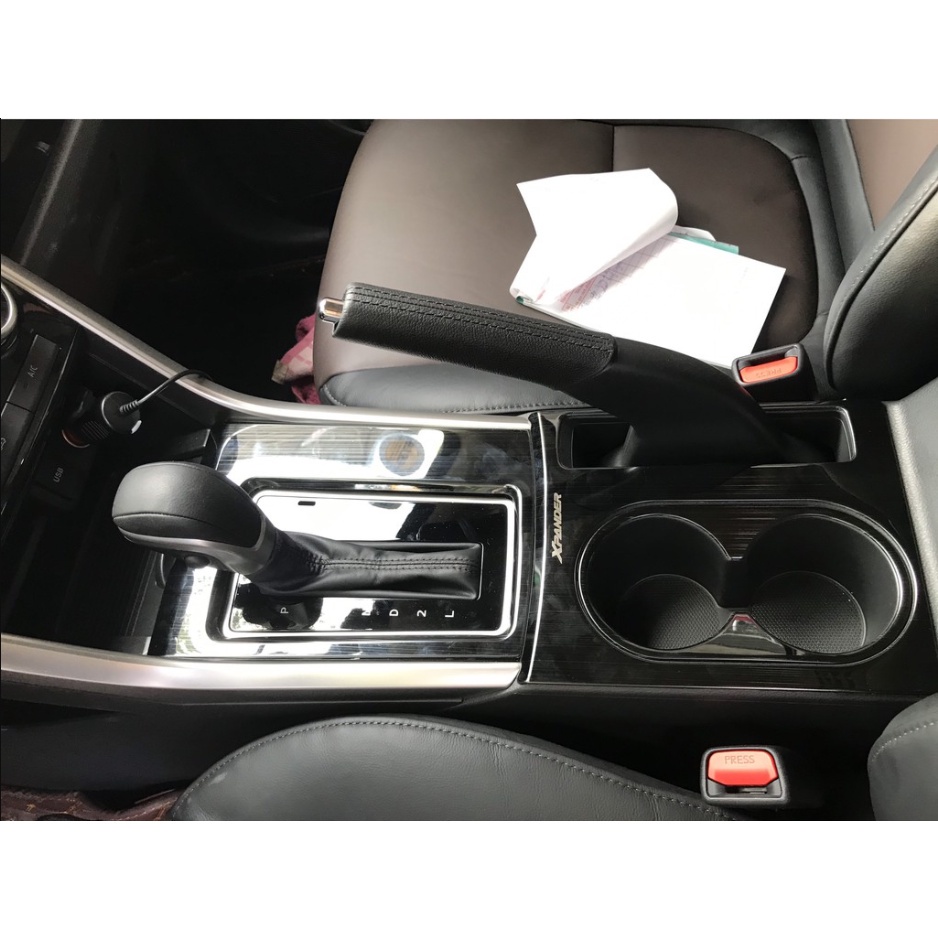 Ốp nội thất xe Mitsubishi Xpander 2018, 2019, 2020 titan phay xước cao cấp