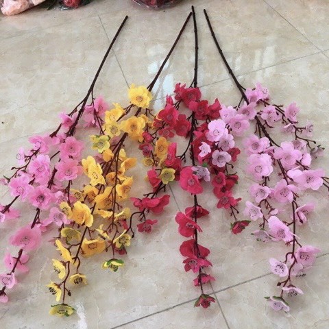 Hoa giả - Cành hoa mai đào Cao Cấp Tài Lộc trang trí nhà cửa, nội thất, cửa tiệm,.. đem lại may mắn cho cả gia đình.