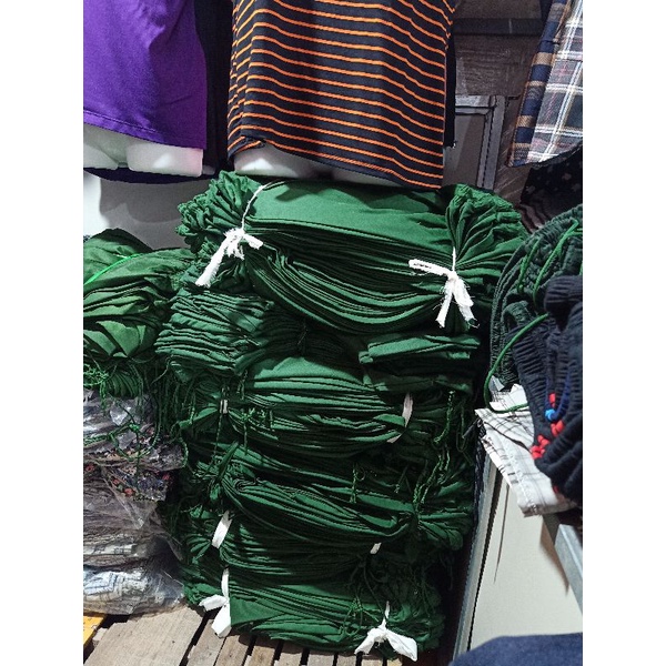 Quần đùi nam màu xanh trơn