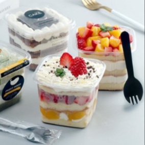 Set 100 hộp nhựa vuông B10-8 đựng bánh Mousse, tiramisu, panna cotta,..