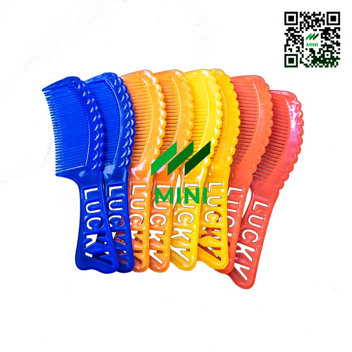 Lược nhựa Lucky chải tóc có cán cầm, nhiều màu sắc - Giao ngẫu nhiên