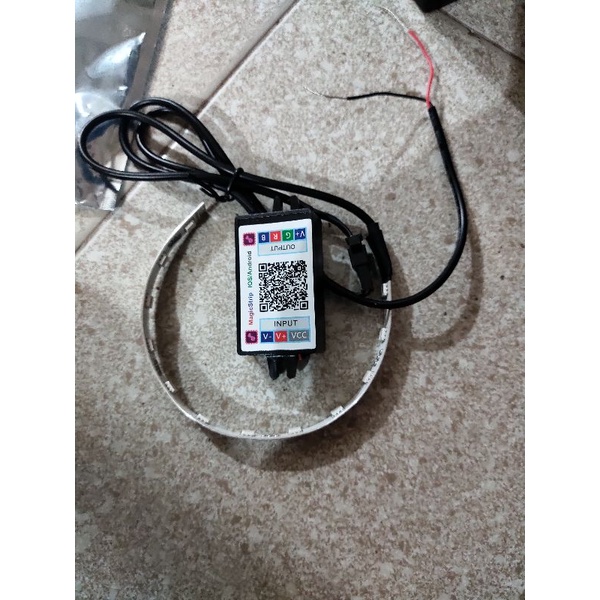 Vòng led mắt quỷ đổi màu bằng app trên điện thoại