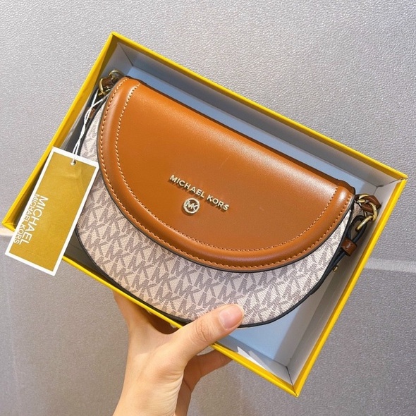 Túi xách Michael. Kors. fullbox size 21cm