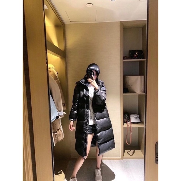Áo phao nữ dáng dài Moncler phong cách Hàn Quốc