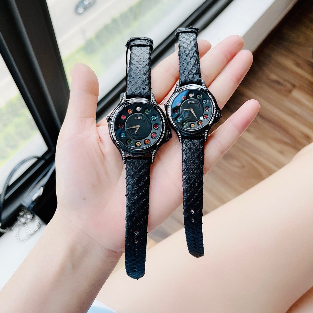 Đồng hồ nữ fendi đá xoay độc đáo