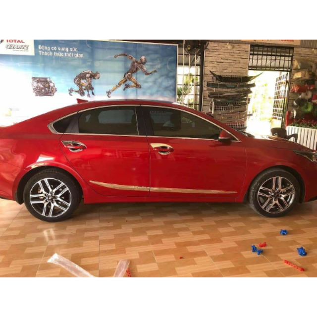 Cong kính, chân kính cerato 2019