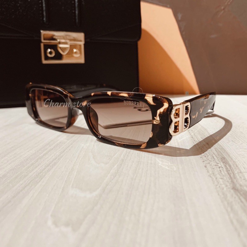 Siêu Phẩm Kính B Form Nhỏ Mới | BigBuy360 - bigbuy360.vn