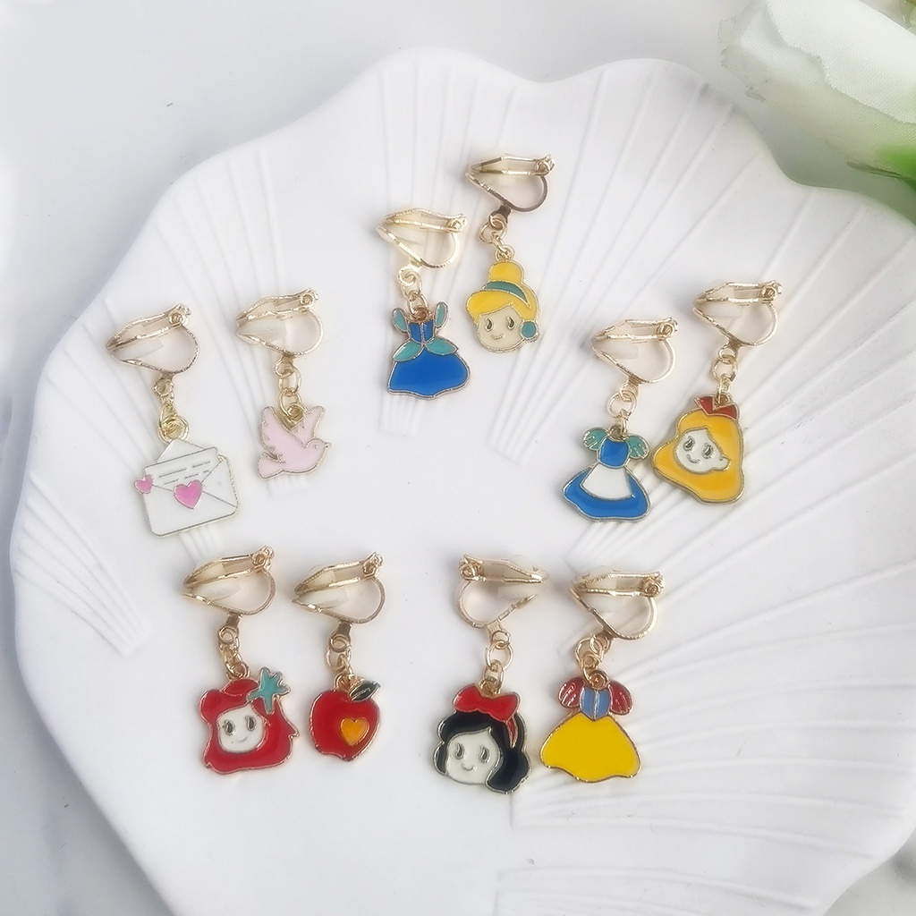Bông Tai Dạng Kẹp Không Cần Xỏ Lỗ Màu Vàng Họa Tiết Hoạt Hình Phong Cách Công Chúa Hàn Quốc Không Gây Dị Ứng Cho Bé Gái