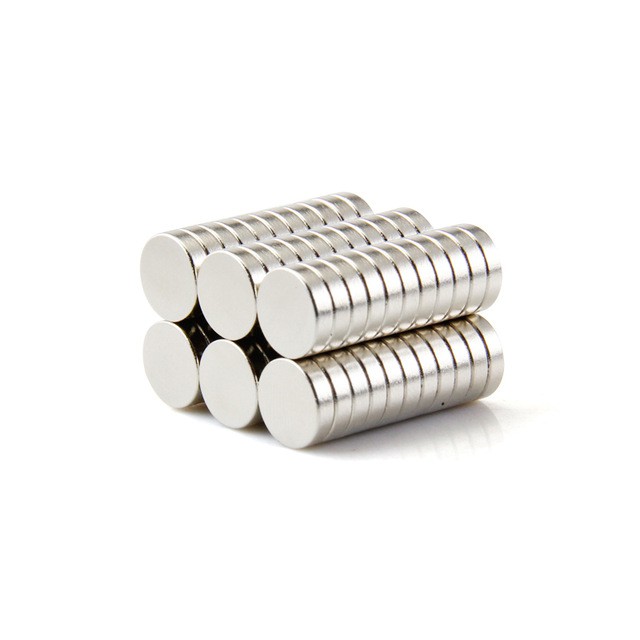 Nam châm viên trắng mỏng 8x2mm, loại nam châm đất hiếm mỏng nhưng hút mạnh