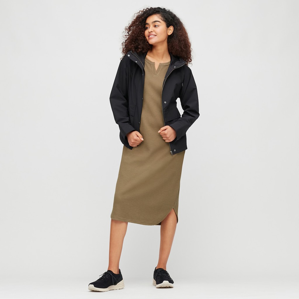 Váy le dáng dài uniqlo