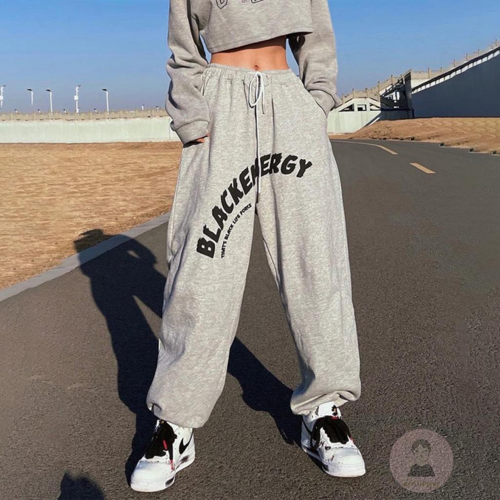 Quần Dài Harem Dáng Rộng Eo Co Giãn In Họa Tiết Chữ Màu Xám / Đen Cá Tính Cho Nữ