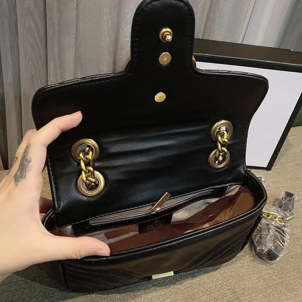 Túi Đeo Chéo GC Hot Hit Hai Màu Đen Be Size 18-22