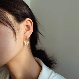 Dây Chuyền Mặt Bướm Đính Đá