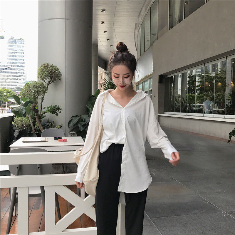 Áo sơ mi nữ dáng rộng cổ chữ V tay dài