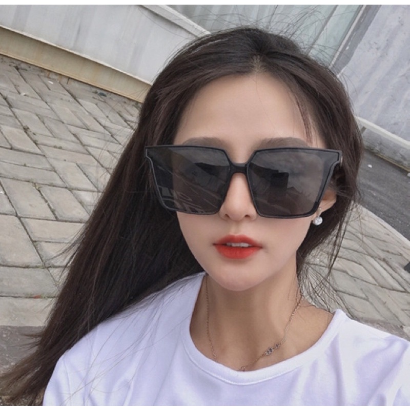 Kính râm nữ 3 màu hàng đẹp siêu xinh | BigBuy360 - bigbuy360.vn