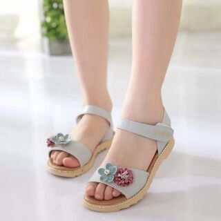 Sandal trẻ em