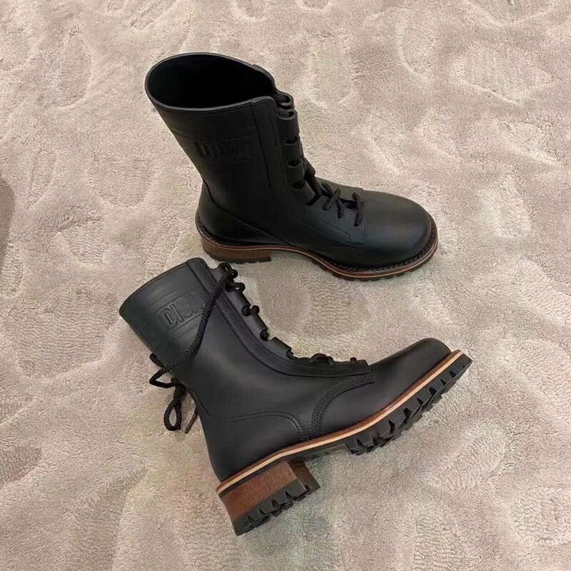 Boots da Diorr chiến binh buộc dây đen kem