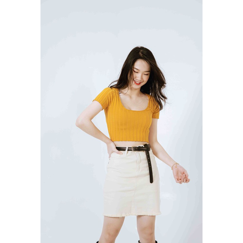 Áo len croptop cổ U tay cộc CCHAT