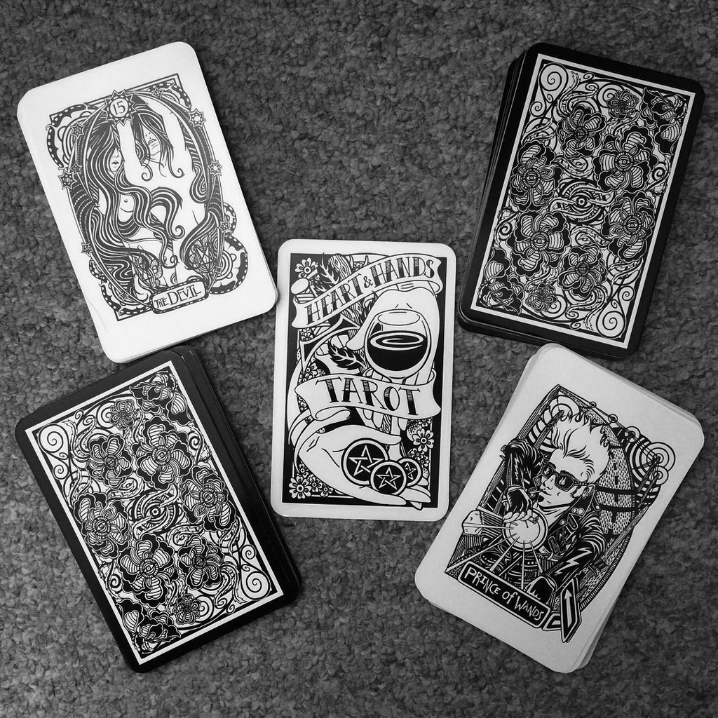Bài Heart and Hands Tarot