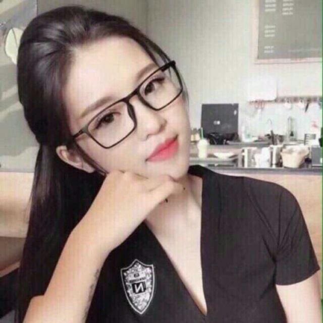 Hàng loại 1. Kính cận siêu dẻo. Gọng cận. | BigBuy360 - bigbuy360.vn