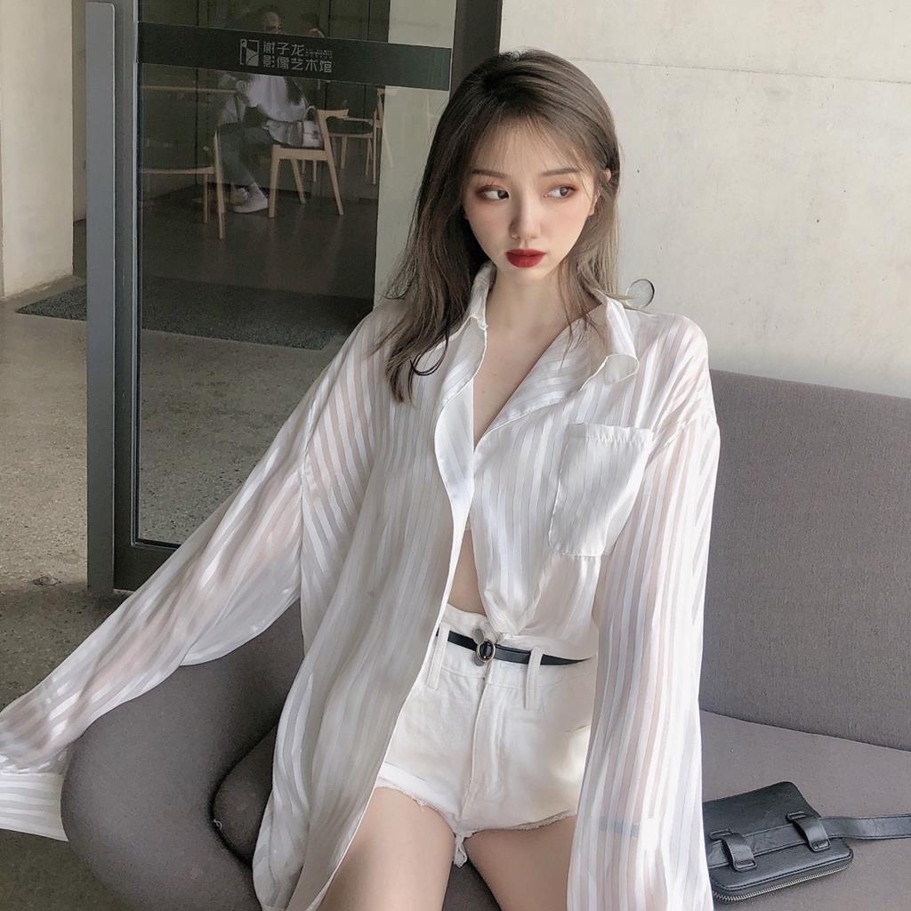 Áo khoác sơ mi tay dài dáng rộng kẻ sọc vải lụa mỏng thời trang mùa hè cho nữ