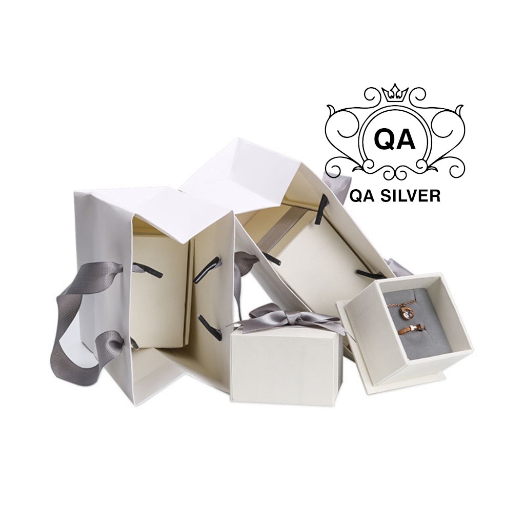 Túi đựng trang sức màu trắng nơ ghi tay cầm ruy băng quà tặng sinh nhật noel vuông chữ nhật QA SILVER AC200503