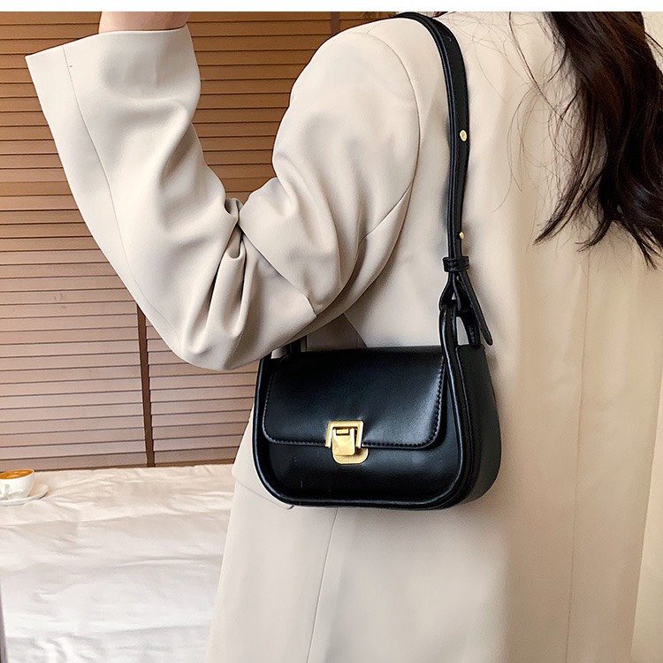 Túi xách đeo chéo nữ giá rẻ đẹp đi chơi phong cách thời trang hàn quốc dễ thương cute DC34