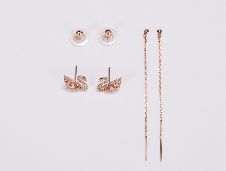 Hoa tai cá tính swarovski họa tiết thiên nga thời trang