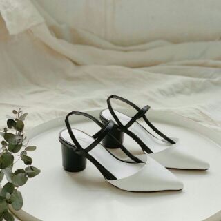Giày sandal bít mũi 5 cm da lì