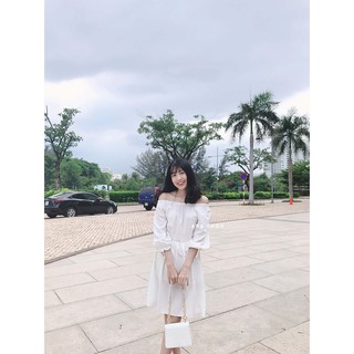 Váy trễ vai tay nơ