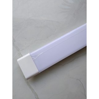 20 Bóng đèn led bán nguyệt 1,2m công suất 60W đầu vuông