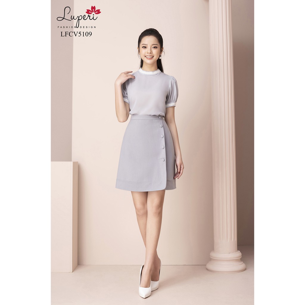 Chân Váy Dáng A Đính Cúc Bọc LUPERI LFCV5109 Chất Vải Co Giãn Mát | BigBuy360 - bigbuy360.vn