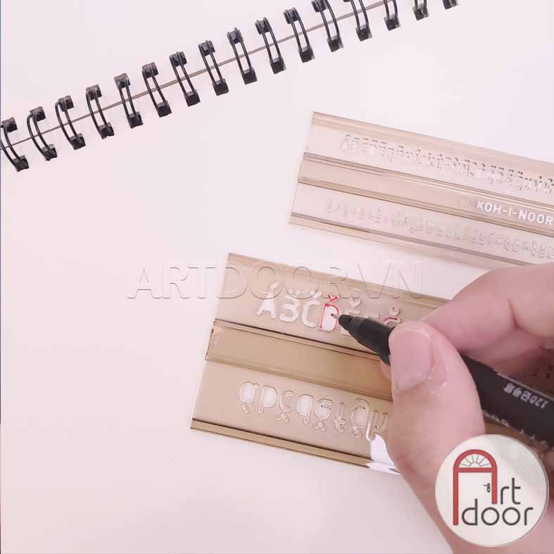 [ARTDOOR] Thước kẻ chữ KOH I NOOR 2.5mm