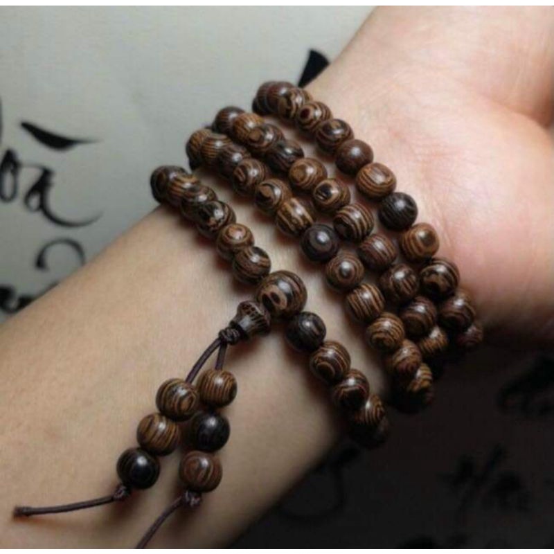 Chuỗi hạt gỗ 108 vòng tay nữ hạt nhỏ xíu màu trầm cỡ 6ly mun đuôi công tự nhiên hương vân vip đẹp