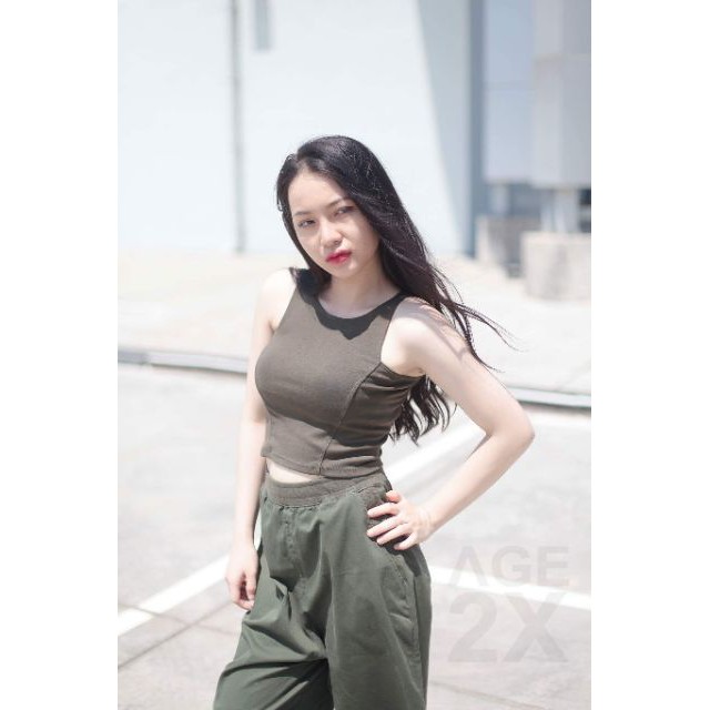 ÁO CROPTOP CUTOUT #AGE2X | BigBuy360 - bigbuy360.vn
