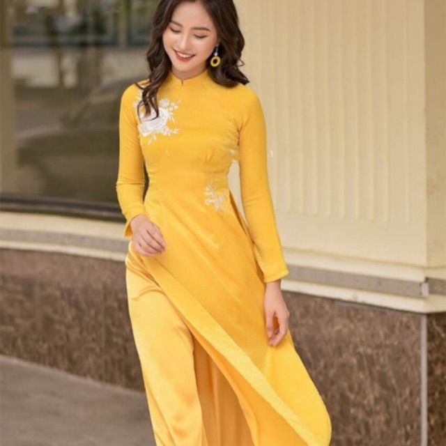 Áo dài lụa mango thêu cao cấp đẹp màu vàng nổi bật . Áo dài cách tân cao cấp