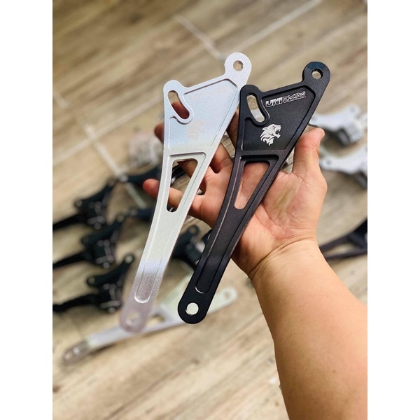 Gác chân + pass treo pô Malay cho Ex150 155
