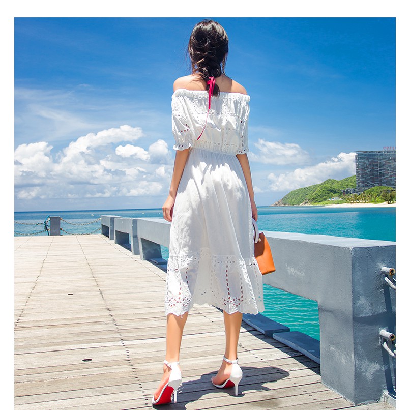 Đầm Maxi Trễ Vai Xô Ren Thêu