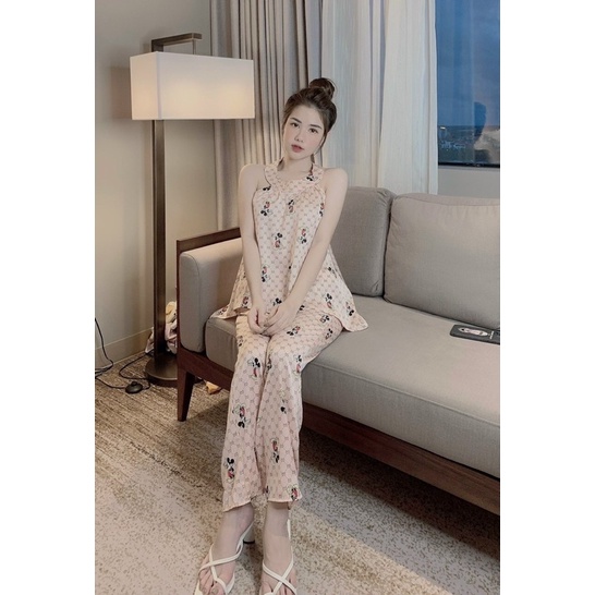 Yếm latin siêu yêu