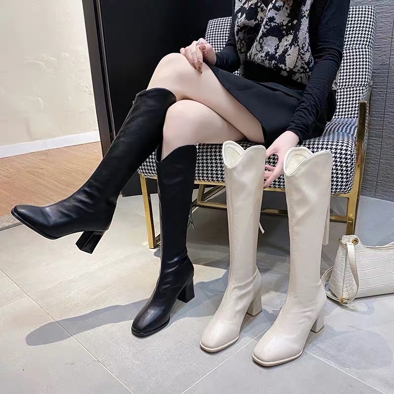 [ Sẵn đủ sz Đen 35,36,37,38,39, Be 37,39 _Video thật ] Order Boots cổ V cao nâng gót  dành cho các bạn gái