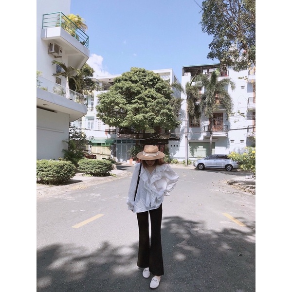 ✔ÁO TRẮNG CỔ BÈO CHẠY REN TAY BO