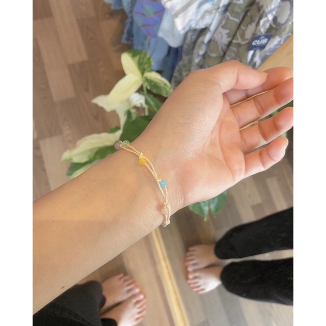 Vòng tay nhiều màu