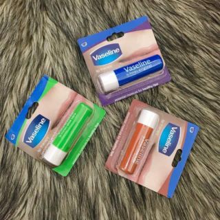 Son thỏi dưỡng môi vaseline 4.8g