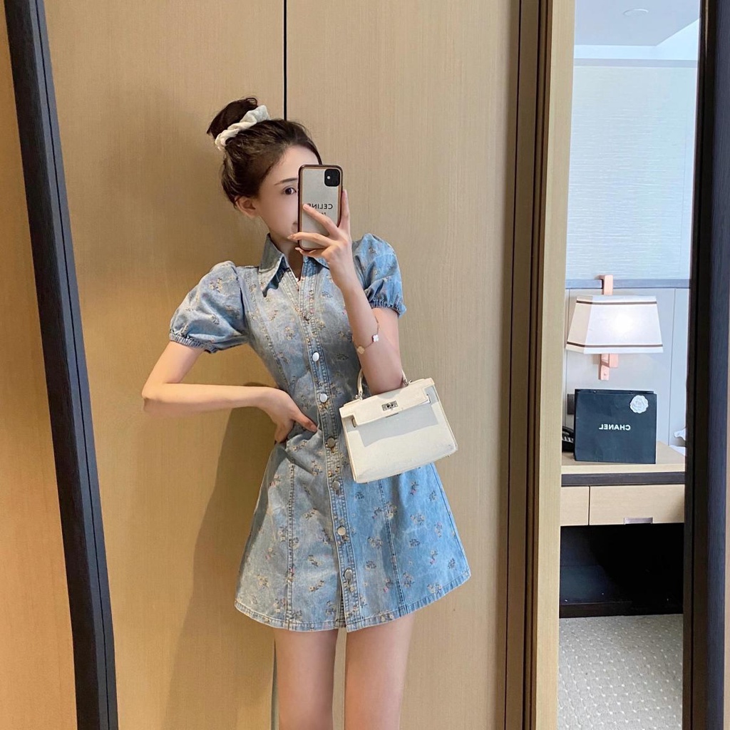 Denim dress spring 2022 new women's design niche waist closing slim French bubble sleeve floral skirt