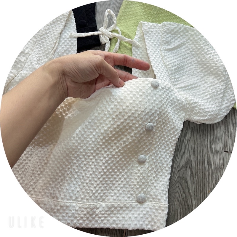 áo xốp cổ vuông tay ngắn nút bọc hàng sịn sò